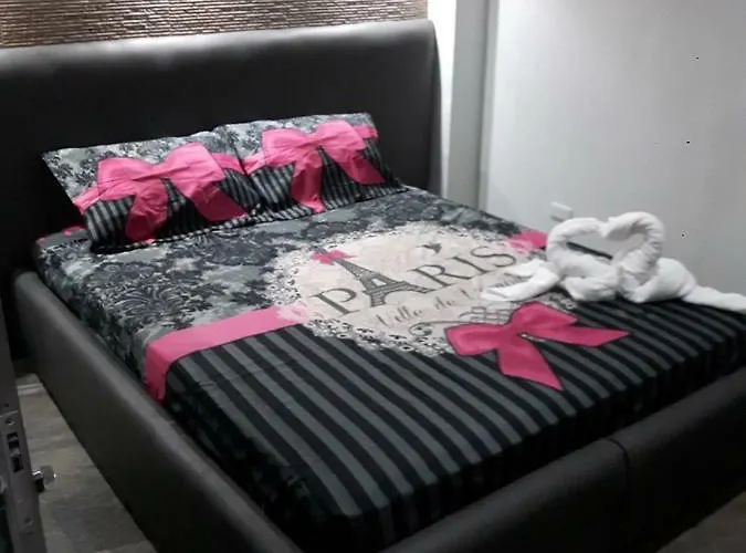 Micky Santoro -apartments Appartement